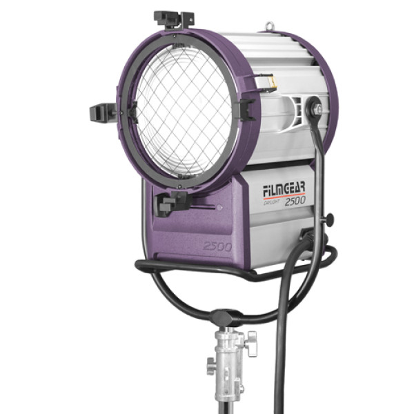 Освітлювальний прилад FILMGEAR Daylight Fresnel 2500W
